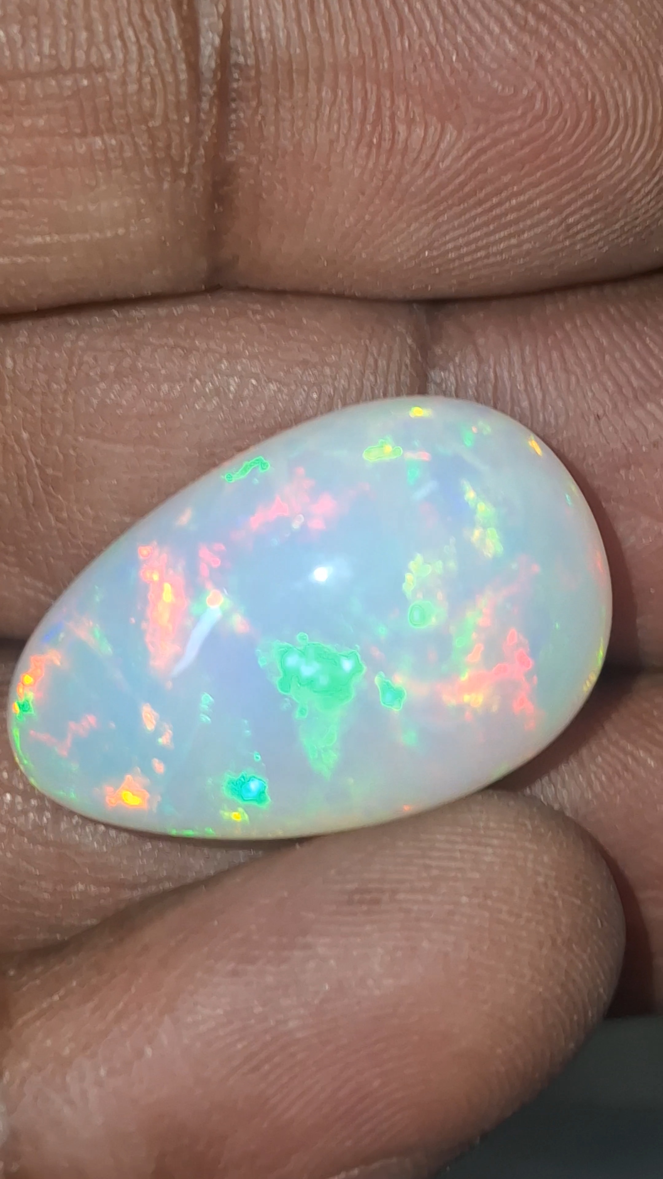 18ct Natural Ethiopian Welo Opal 